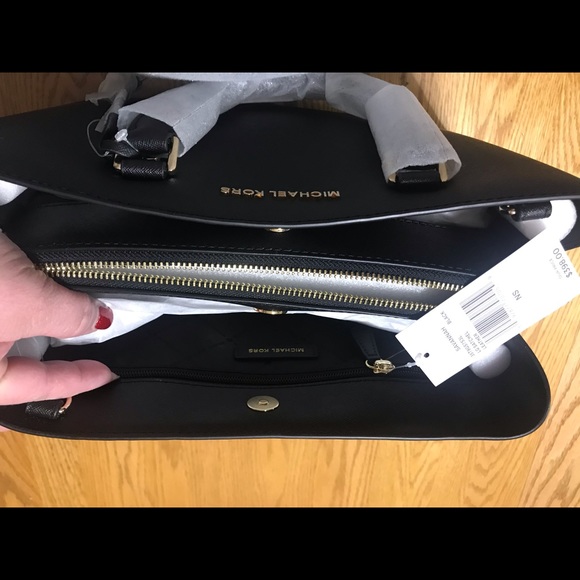 Michael Kors Large Savannah Black Satchel - Picture 6 of 8